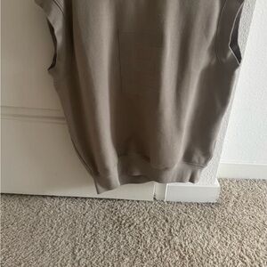 Essentials - Fear of God
Turtleneck Short Sleeve Sweatshirt